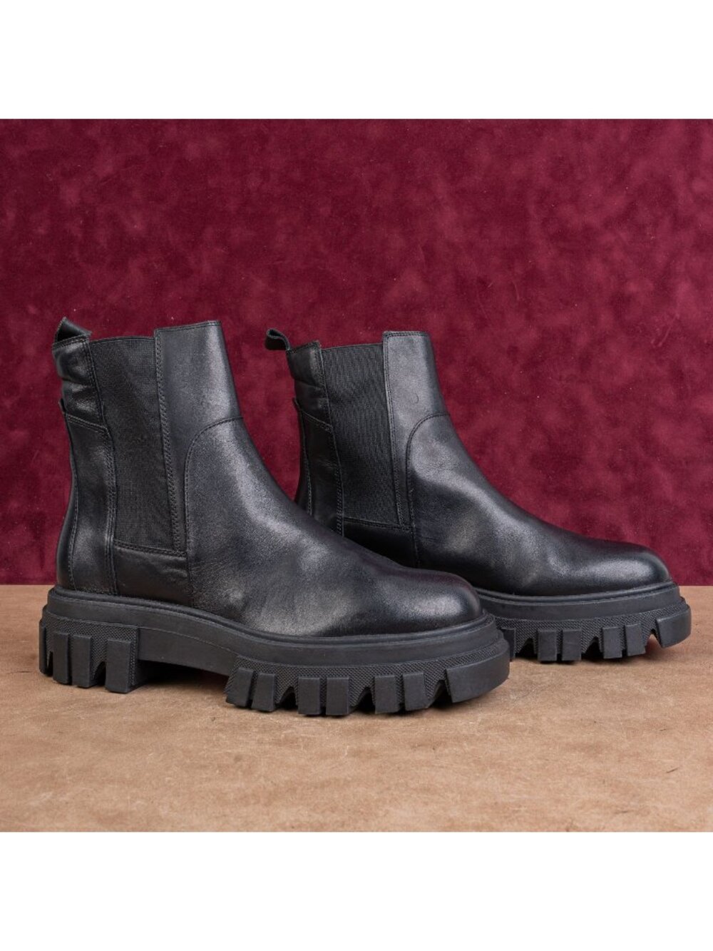 Marc Fisher Women Meron Chunky Black Leather Chelsea Platform Boots sz 8.5